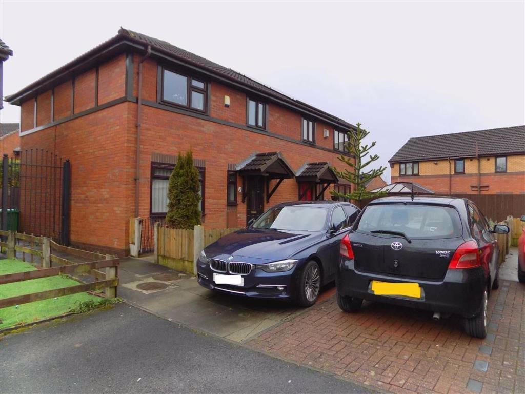 Brigstock Holidays House Manchester Bagian luar foto